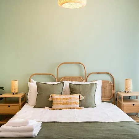 Urban Dream With Views And Modern Comfort