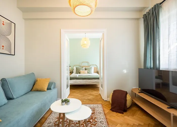 Urban Dream With Views And Modern Comfort Апартаменти *