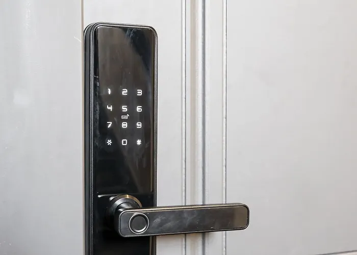 Urban Dream With Views And Modern Comfort *