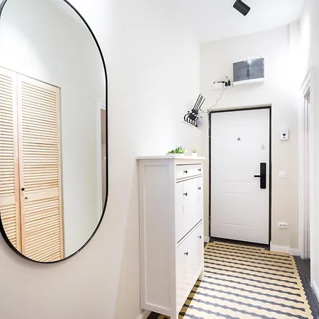 Urban Dream With Views And Modern Comfort