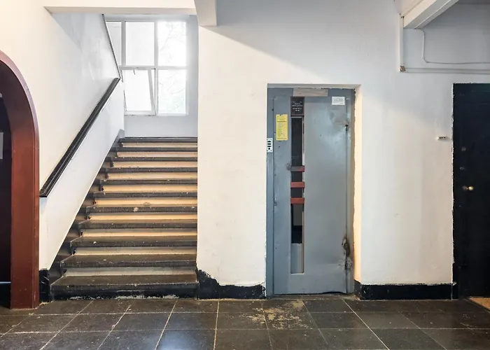 Urban Dream With Views And Modern Comfort