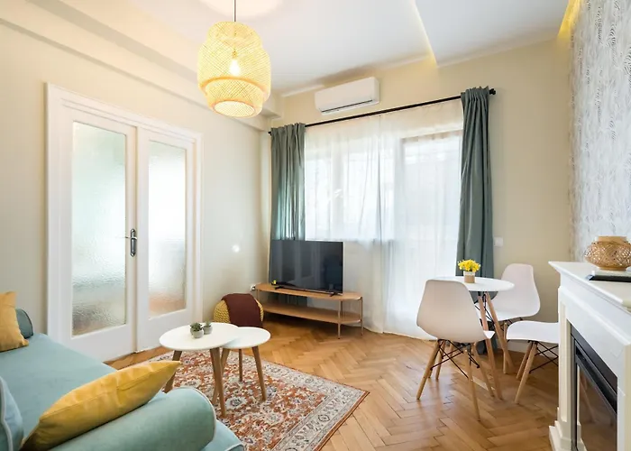 Urban Dream With Views And Modern Comfort *